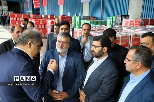 بازدید استاندار آذربایجان غربی از واحد های صنعتی