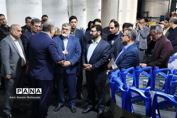 بازدید استاندار آذربایجان غربی از واحد های صنعتی