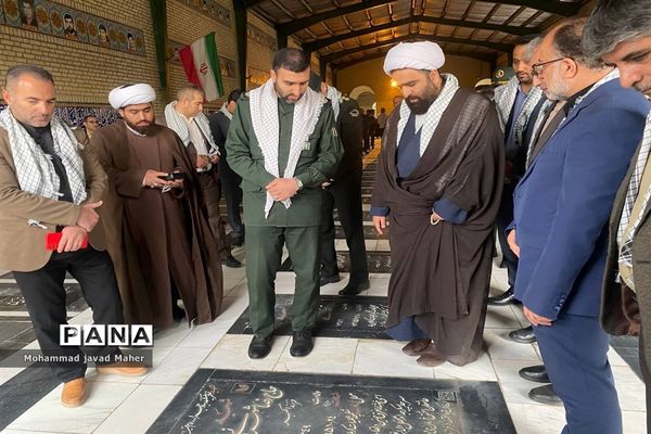 آیین غبارروبی و عطرافشانی مزار مطهر شهدای شهرستان قدس