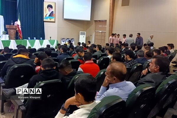 تجلیل از ستارگان قرآنی ناحیه 3 شیراز