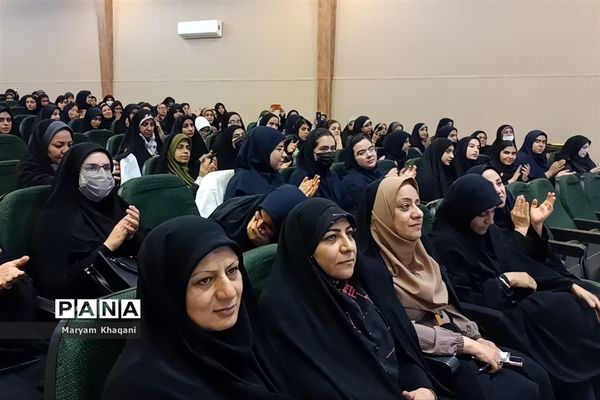 تجلیل از ستارگان قرآنی ناحیه 3 شیراز