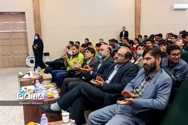 تجلیل از ستارگان قرآنی ناحیه 3 شیراز