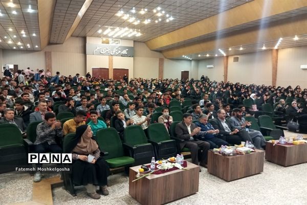 تجلیل از ستارگان قرآنی ناحیه 3 شیراز