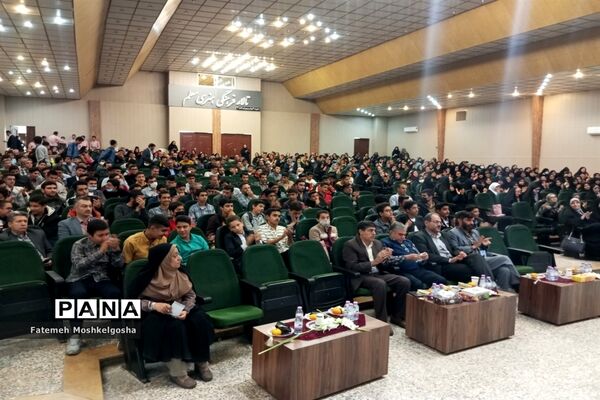 تجلیل از ستارگان قرآنی ناحیه 3 شیراز