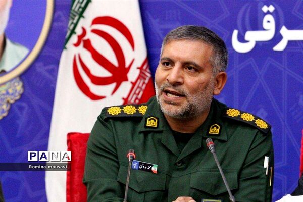 نشست خبری فرمانده سپاه عاشورا به‌مناسبت هفته بسیج