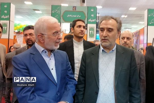 بازدید معاون حقوقی رئیس‌جمهوری از جشنواره کشوری «یاریگران زندگی»