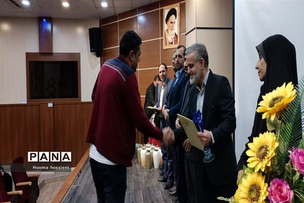 همایش تجلیل از نویسندگان شهرستان‌ قرچک