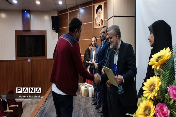 همایش تجلیل از نویسندگان شهرستان‌ قرچک