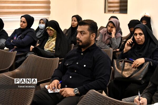 جلسه بررسی برنامه فراگیر پرورشی و سامانه نورینو در شهرستان پردیس