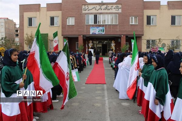 جشن میلاد حضرت زینب در آموزشگاه فرزانگان ناحیه یک بهارستان