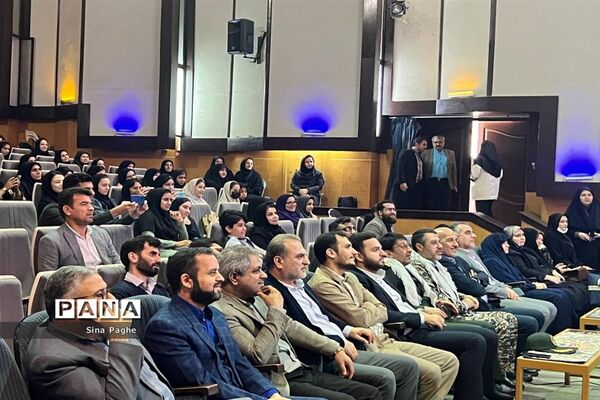 مراسم تجلیل از برگزیدگان کشوری بیست و سومین پرسش مهر در گلستان