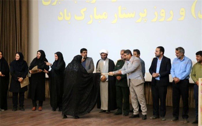 آیین تجلیل از پرستاران بیمارستان امام حسین(ع) شهر اهرم برگزار شد