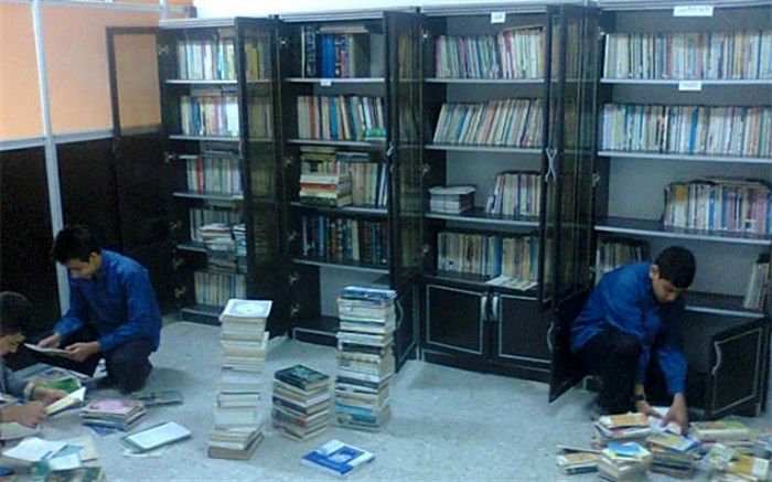 مشارکت دانش‌‎آموزان در تجهیز کتابخانه مدارس از نقش بسزایی برخوردار است/فیلم