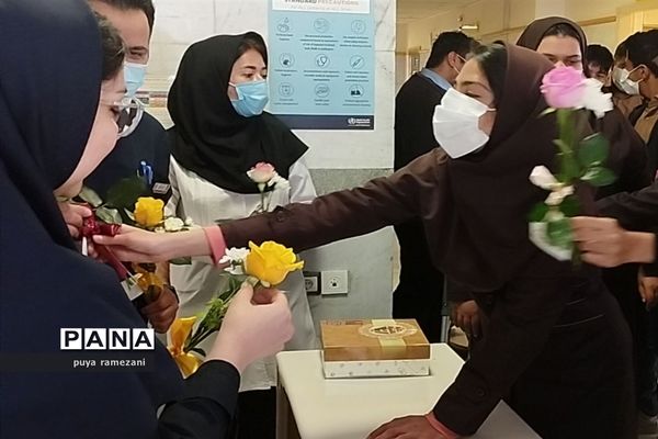 تقدیر از پرستاران به‌مناسبت روز پرستار