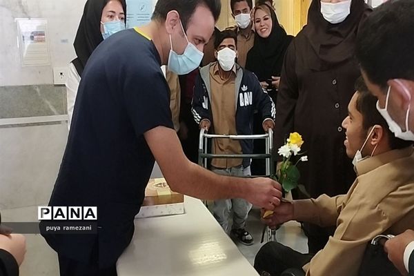 تقدیر از پرستاران به‌مناسبت روز پرستار