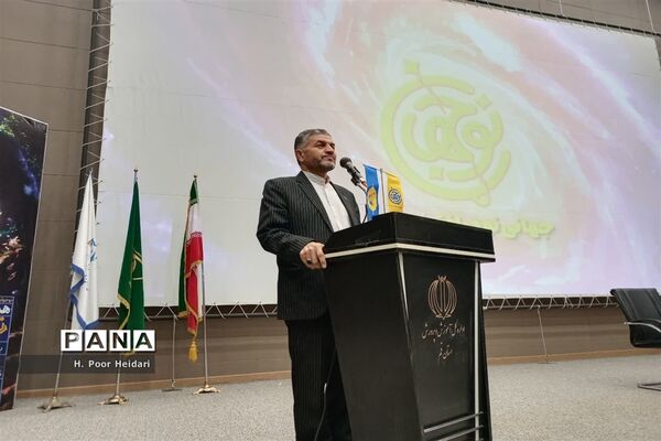 همایش «نوجهان» آغاز فعالیت شوراهای دانش‌آموزی در قم