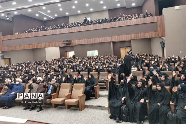 همایش «نوجهان» آغاز فعالیت شوراهای دانش‌آموزی در قم