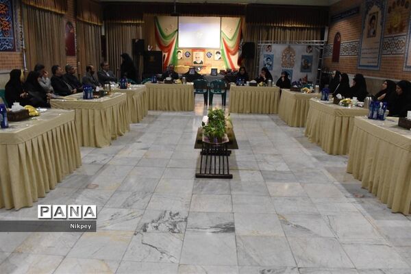 برگزاری جلسه مشترک در دبیرستان شاهد حجاب منطقه ۱۳