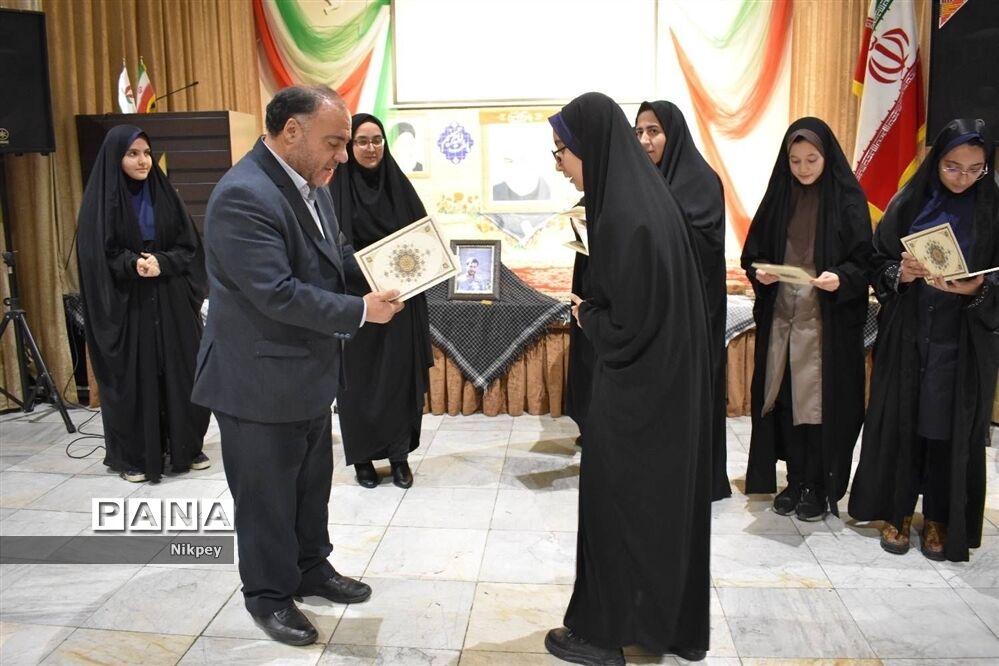 برگزاری جلسه مشترک در دبیرستان شاهد حجاب منطقه ۱۳