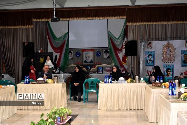 برگزاری جلسه مشترک در دبیرستان شاهد حجاب منطقه ۱۳