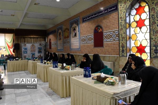 برگزاری جلسه مشترک در دبیرستان شاهد حجاب منطقه ۱۳