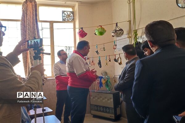 افتتاحیه طرح دادرس در مدارس شهرستان آباده