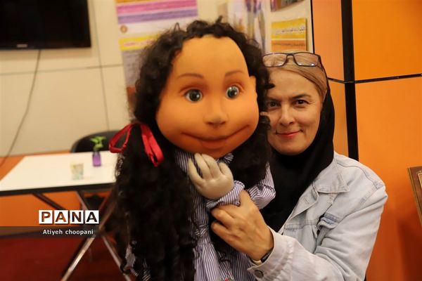 نمایشگاه یاریگران زندگی