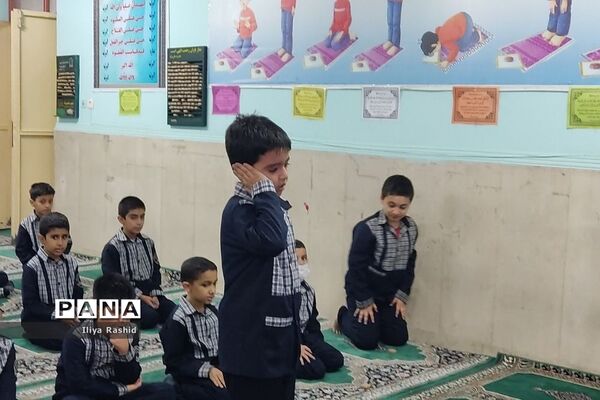 برگزاری مسابقات قرآن و عترت و نماز در مدرسه شاهد خاتم الانبیا شهرستان قرچک