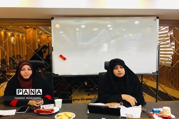 نشست هم‌اندیشی کارشناسان جدیدالانتصاب حوزه مشاوره آموزش و پرورش شهرستان‌های تهران