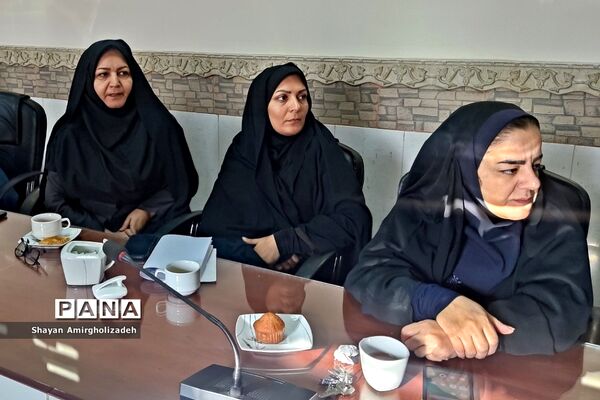 برگزاری کارگاه پیشگیری از اعتیاد نوجوانان مخصوص کادر اداری و آموزشی در شهرستان قرچک