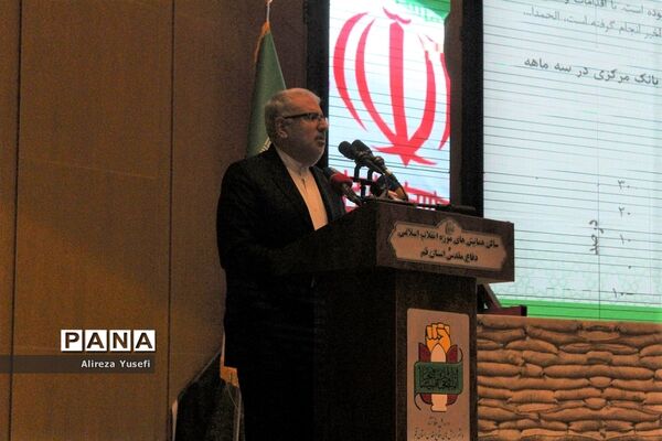 بازدید وزیر نفت از نمایشگاه «روایت پیشرفت» در قم