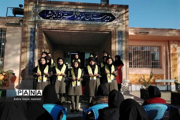 حضور نماینده خطه ترشیز در جمع دانش‌آموزان دبیرستان نمونه دولتی اندیشه