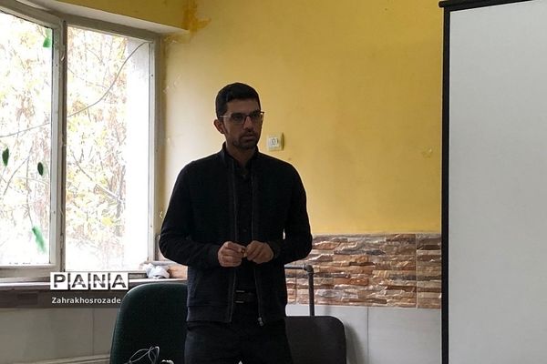 جلسه توجیهی واحد‌های پرورشی ویژه مدیران متوسطه اول و دوم در ناحیه دو ری