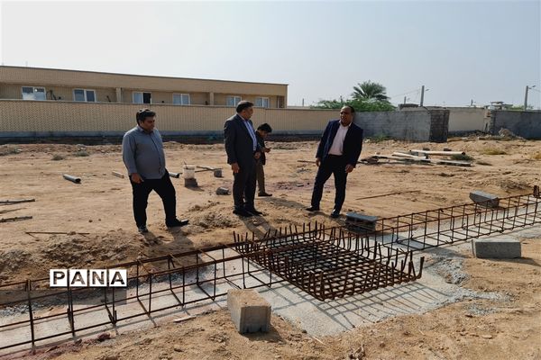 دیدار صمیمانه مدیرکل آموزش و پرورش هرمزگان با دانش‌آموزان بوموسی