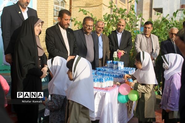 طرح توزیع شیر رایگان در مدارس استان بوشهر ( 2 )