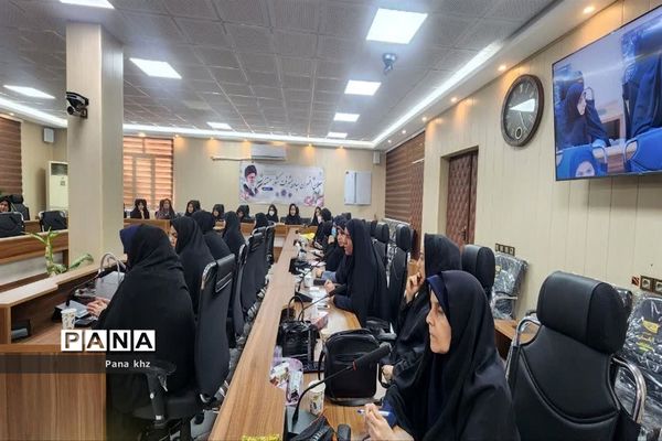 تجلیل از مدیران مدارس تشکیلاتی ناحیه یک اهواز