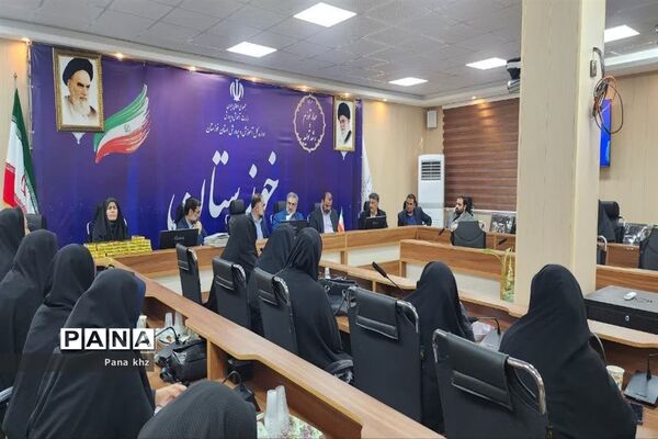 تجلیل از مدیران مدارس تشکیلاتی ناحیه یک اهواز