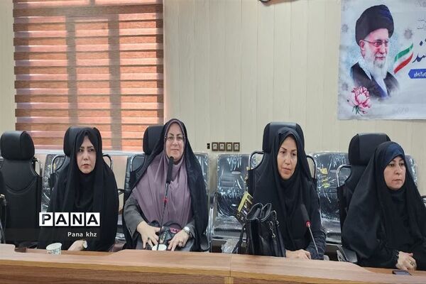 تجلیل از مدیران مدارس تشکیلاتی ناحیه یک اهواز