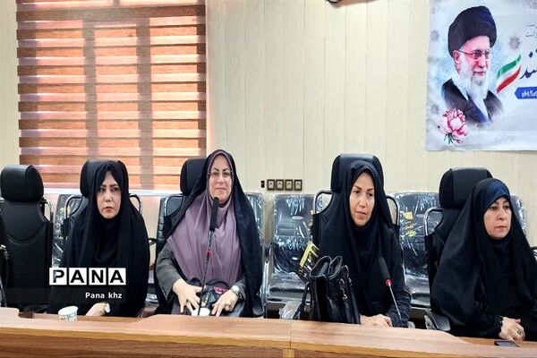 تجلیل از مدیران مدارس تشکیلاتی ناحیه یک اهواز