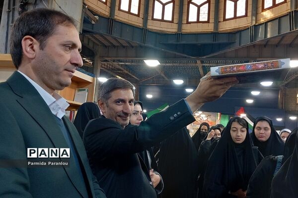 اعزام دانش‌آموزان دختر شهرستان ‌بهارستان به اردوی معنوی راهیان‌نور