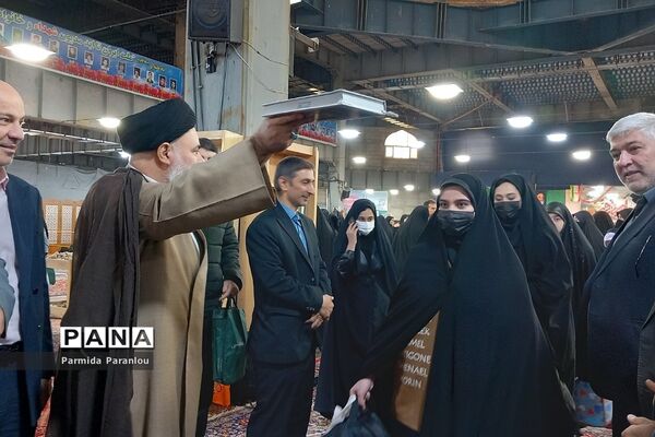 اعزام دانش‌آموزان دختر شهرستان ‌بهارستان به اردوی معنوی راهیان‌نور