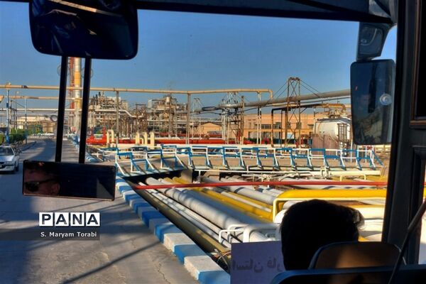 اردوی راهیان پیشرفت و بازدید نومعلمان استان فارس از شرکت پالایش نفت آبادان