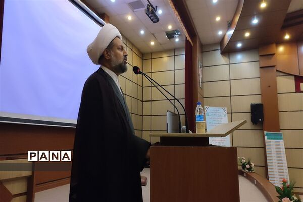 آیین تجلیل از برگزیدگان کنکور سال۱۴۰۲ در رباط‌کریم