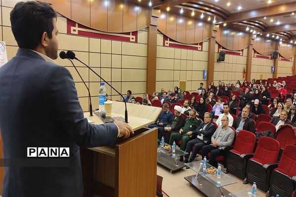 آیین تجلیل از برگزیدگان کنکور سال۱۴۰۲ در رباط‌کریم