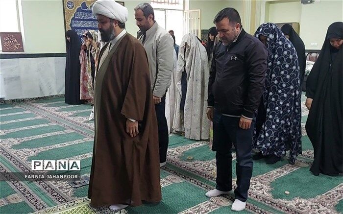 نماز، شناسنامه دین اسلام است /فیلم