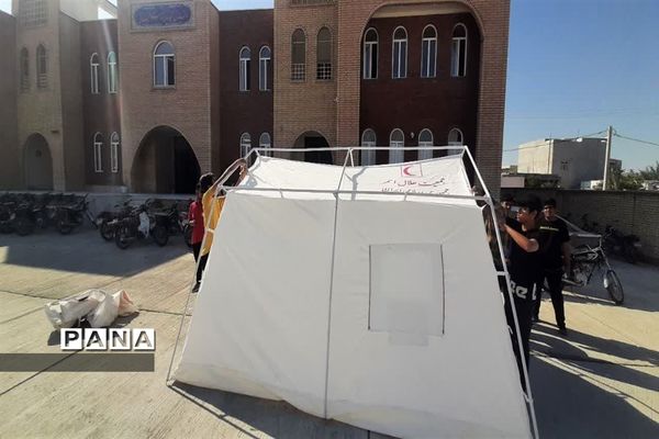 آموزش ایمنی در برابر زلزله ویژه‌ی دانش‌آموزان پارسیان