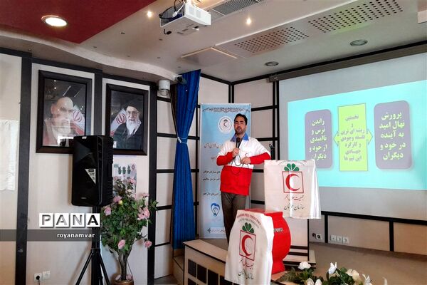برگزاری کارگاه آموزشی افزایش مهارت‌های تیمی و گروهی  شهرستان مانه و سملقان