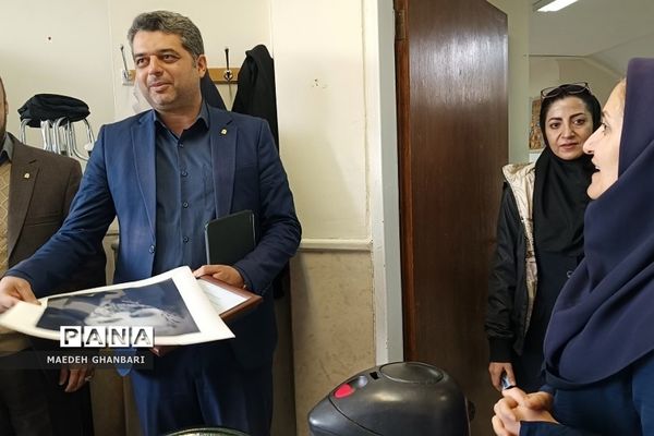 نشست تعامل و همفکری شورای دانش‌آموزی هنرستان سعادت با مسئولین