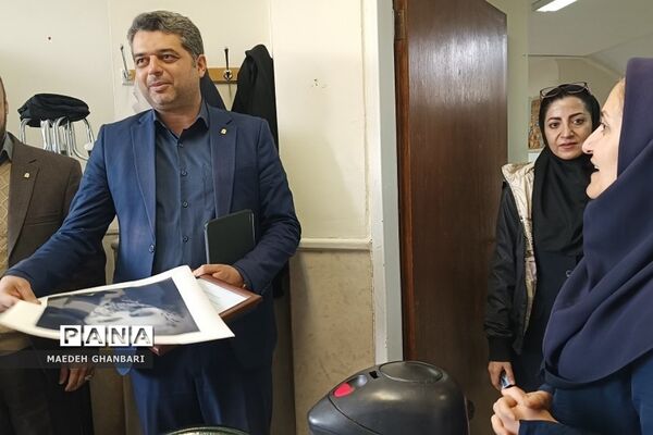 نشست تعامل و همفکری شورای دانش‌آموزی هنرستان سعادت با مسئولین