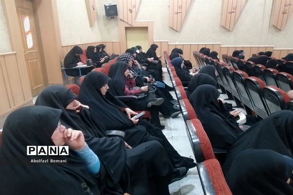 دوره آموزشی آمادگی در برابر زلزله ویژه مربیان و معاونان پرورشی قم